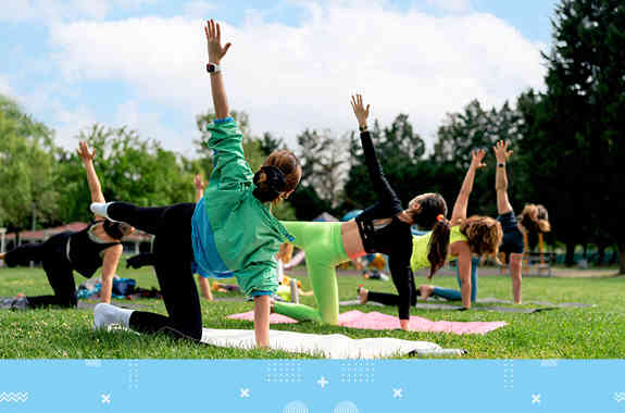 Sport Yoga Nel Parco
